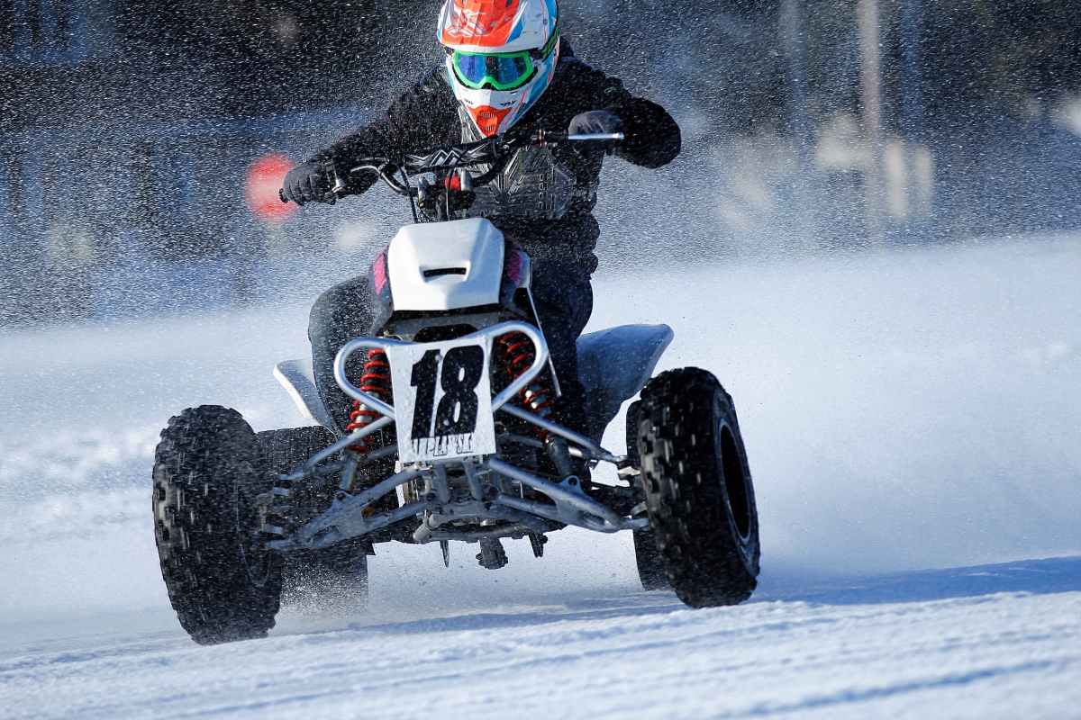 Fast motors and fast times.