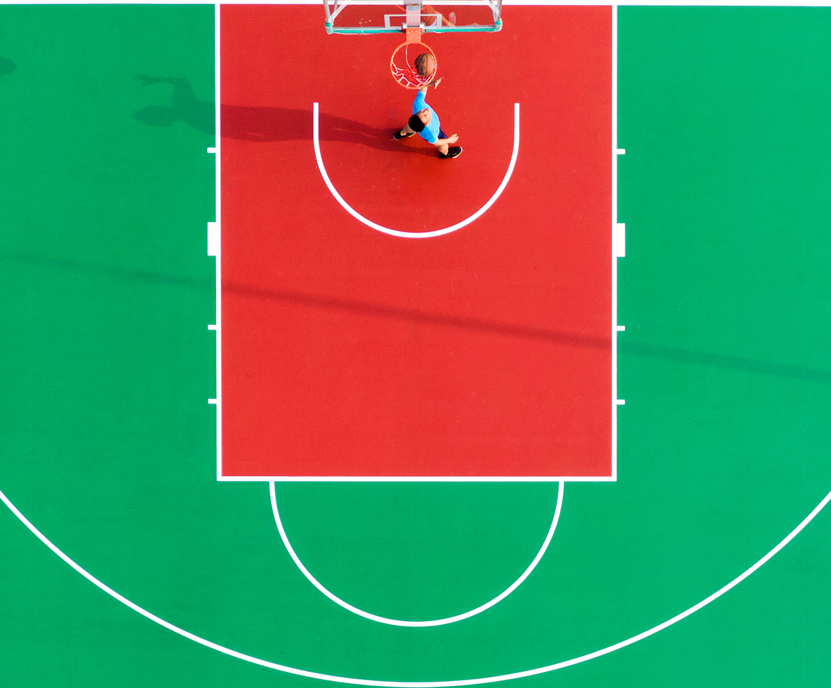 Basketball teenager