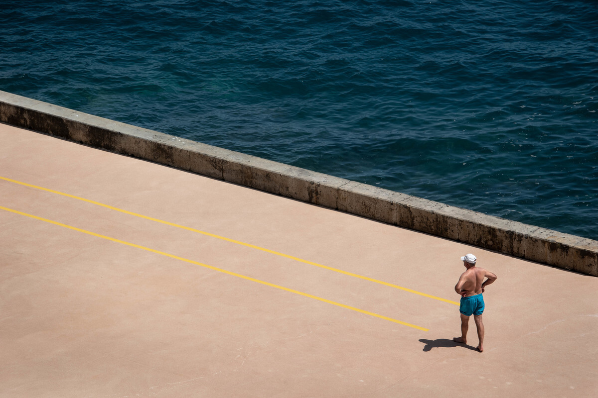 Yellow lines