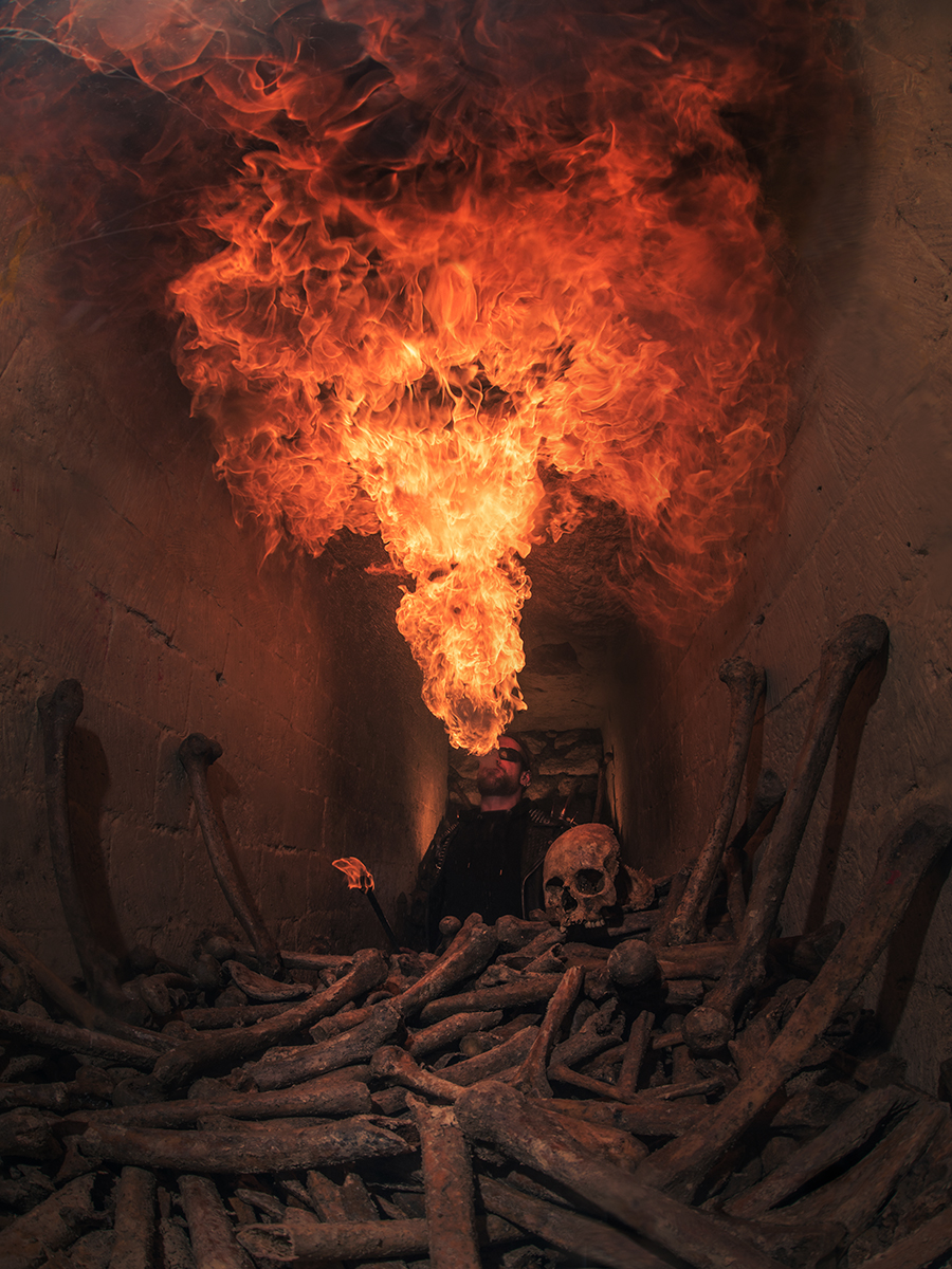 Fire 'n' bones