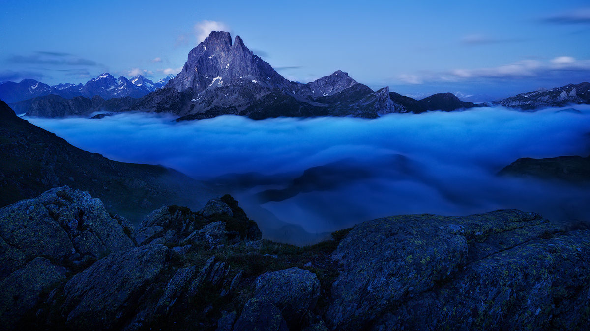 Silent night above the clouds.
