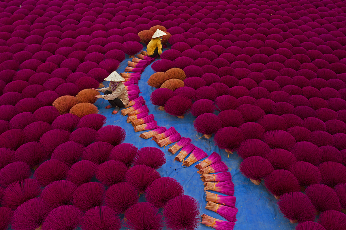 Incense workers