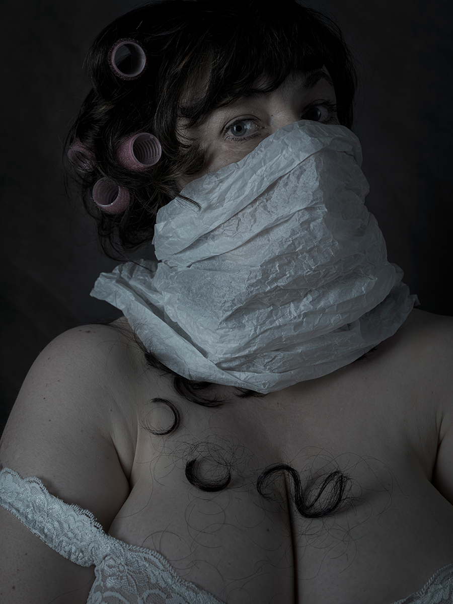 The pale moonlight of silence - Peggy