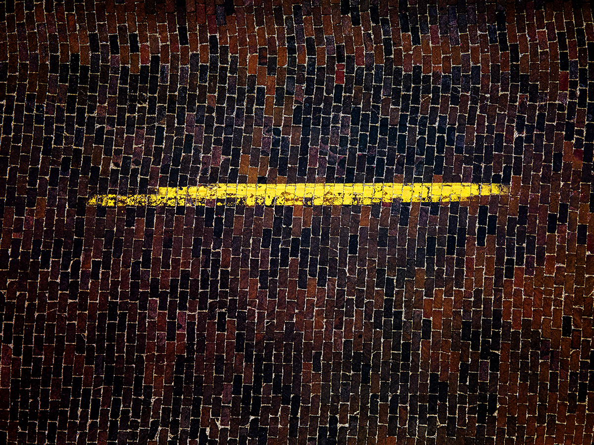 Brick RT 66 Yelloow Line