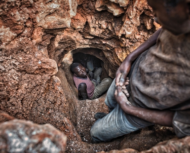 Coltan miners in Congo