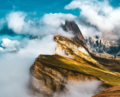 Heaven Greeting Earth