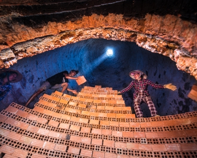 Brickworkers, Cần Thơ, Vietnam