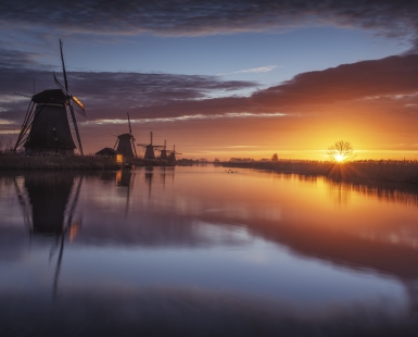 Chromatic Reflection