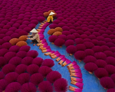 Incense workers