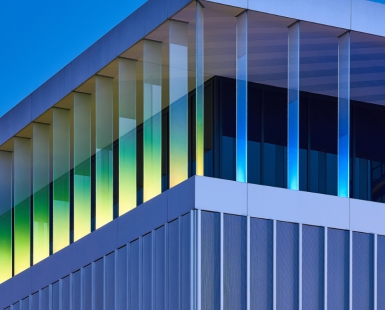 Colors on the roof